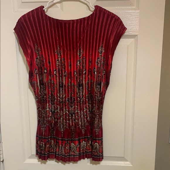 Cato Red Pleated Blouse - Picture 3 of 3